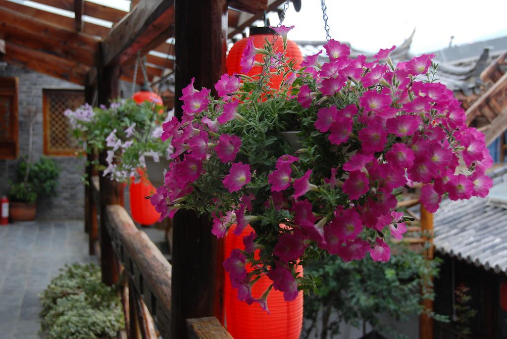 Lazy Tiger Inn Lijiang  Exteriör bild