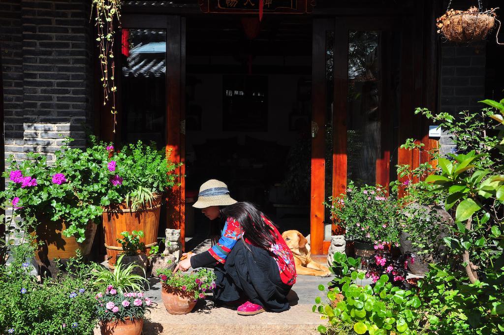 Lazy Tiger Inn Lijiang  Exteriör bild