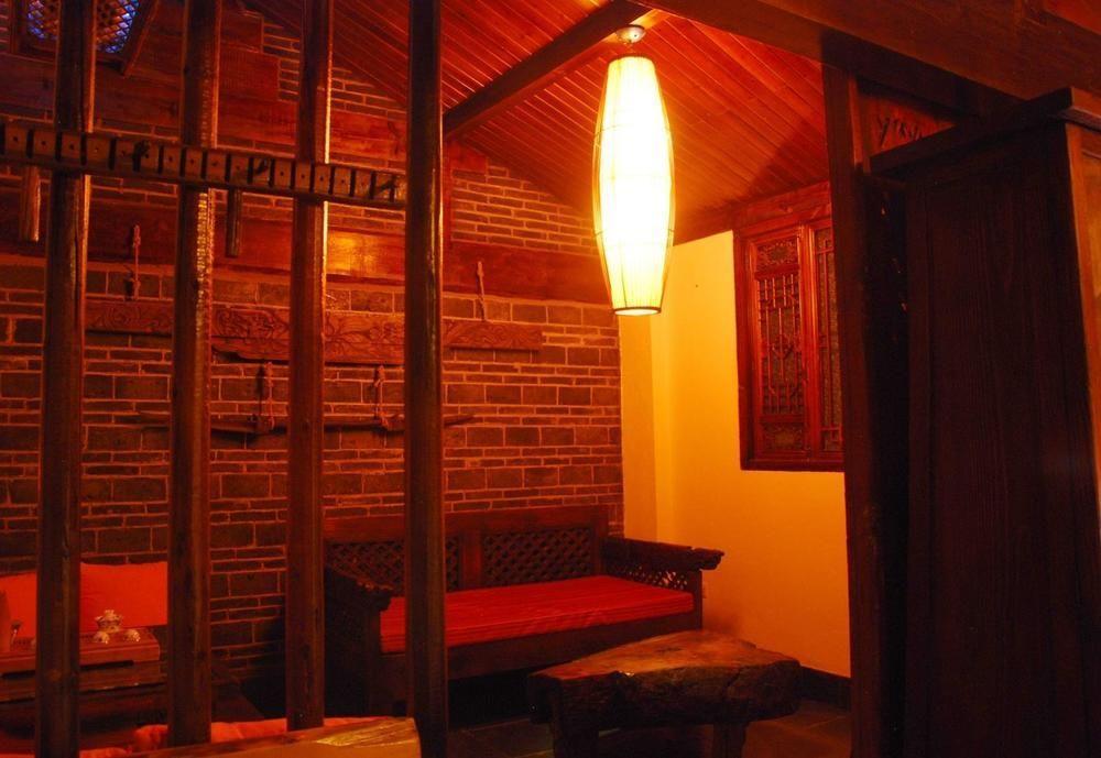 Lazy Tiger Inn Lijiang  Exteriör bild